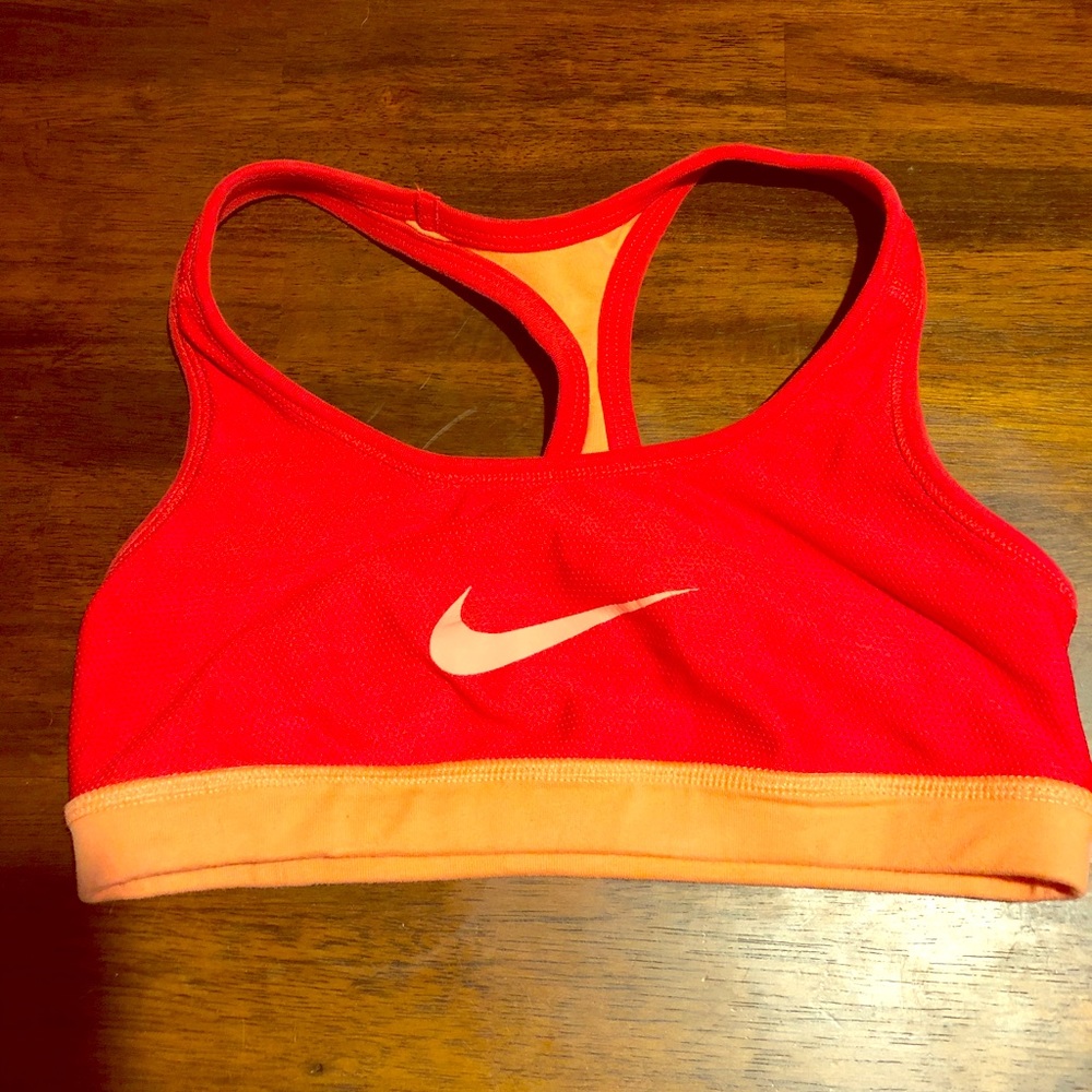 Nike reversible sports bra size Small